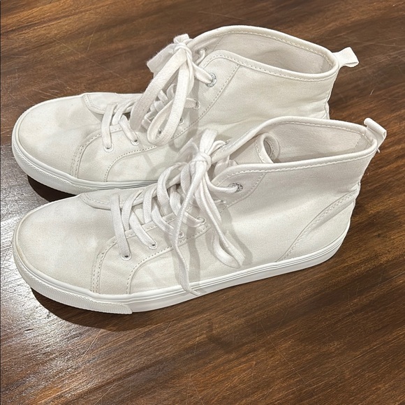 White High-Top Sneakers - Picture 3 of 7